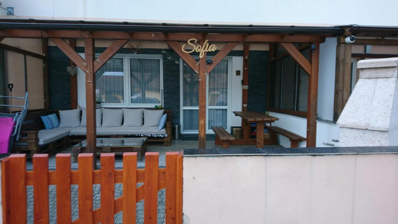 Apartman Sofia Veľký Slavkov Eksteriør bilde